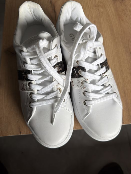 Sneakersy guess r37
