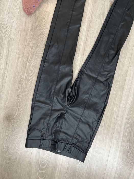 Шкіряні штани zara