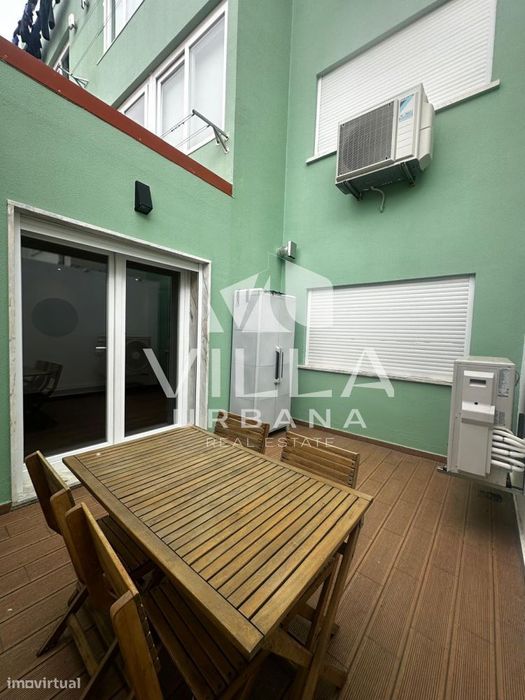 Apartamento T2 c/ Espaço Exterior localizado no Centro de Almada