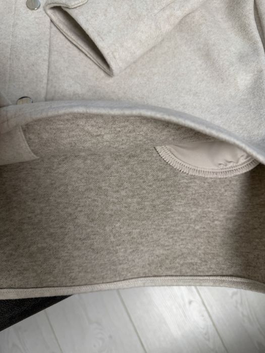 Фетрова жіноча сорочка куртка тепла Zara біла, сіра XS