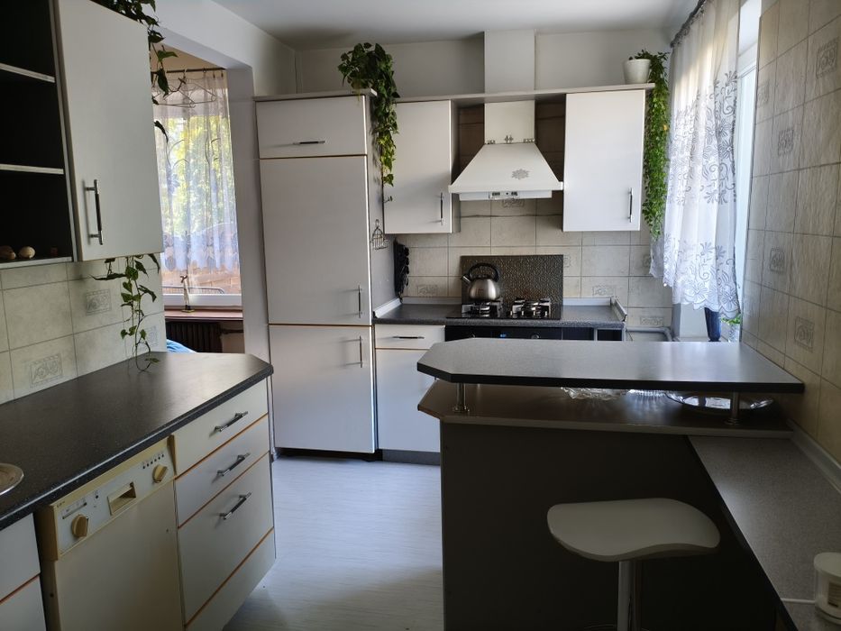 Dom wynajm parter 2 pokoje podwórko