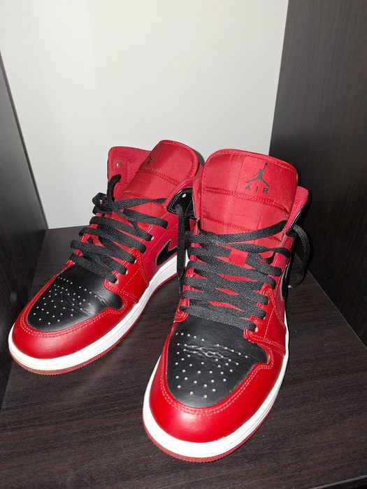 Sapatilhas air jordan mid pretas e vermelhas originais