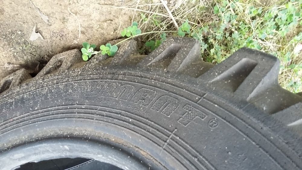 Opona 12,5-20 Pneumat opony uzywana