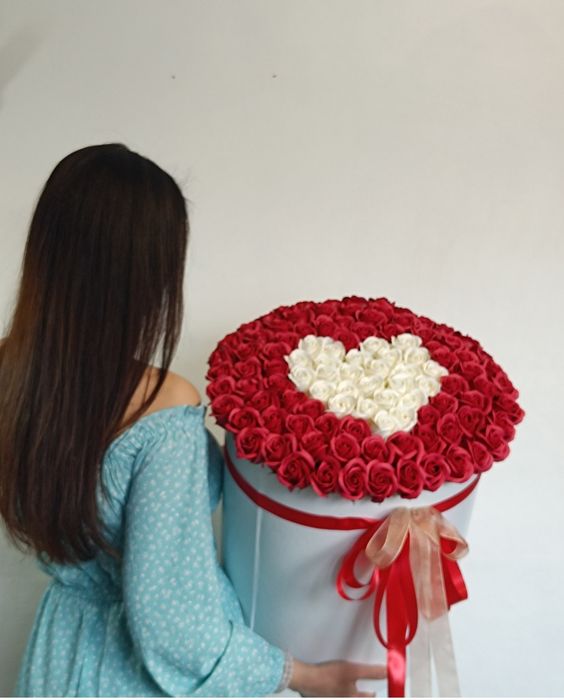 Букети з мильних троянд