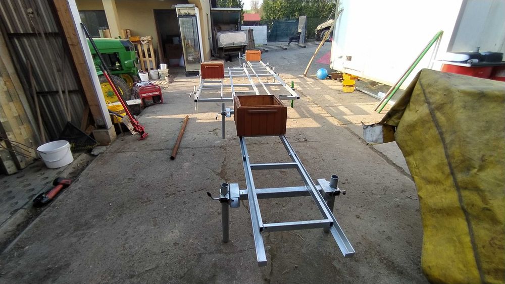 Platforma do przewozu pszczół.