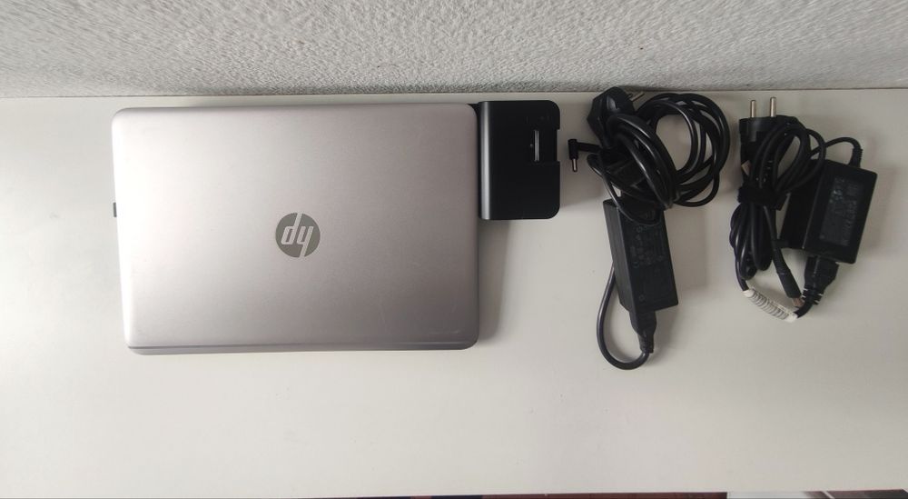 HP Elitebook Folio 1040 G3 + Docking station