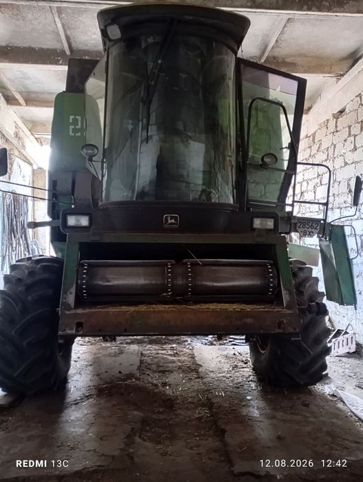 Продам комбайн JONN DEERE 1085