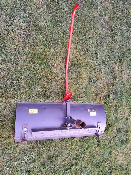 Pług do zamiatarki Hako