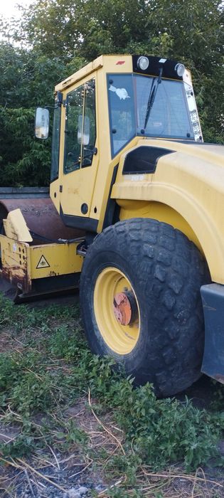 Продам  дорожний каток  BOMAG
