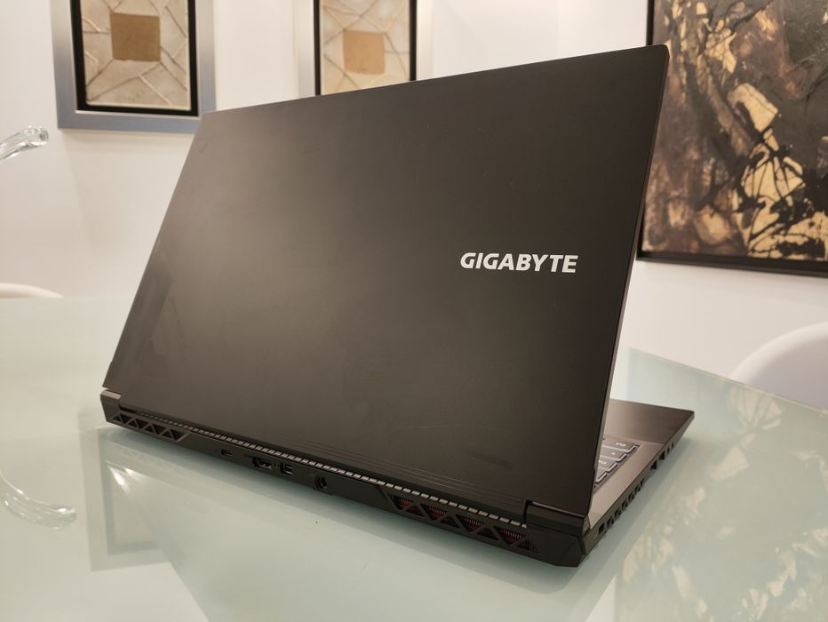 Gigabyte G5 RTX 4060 i7-13620H 1TB DDR5