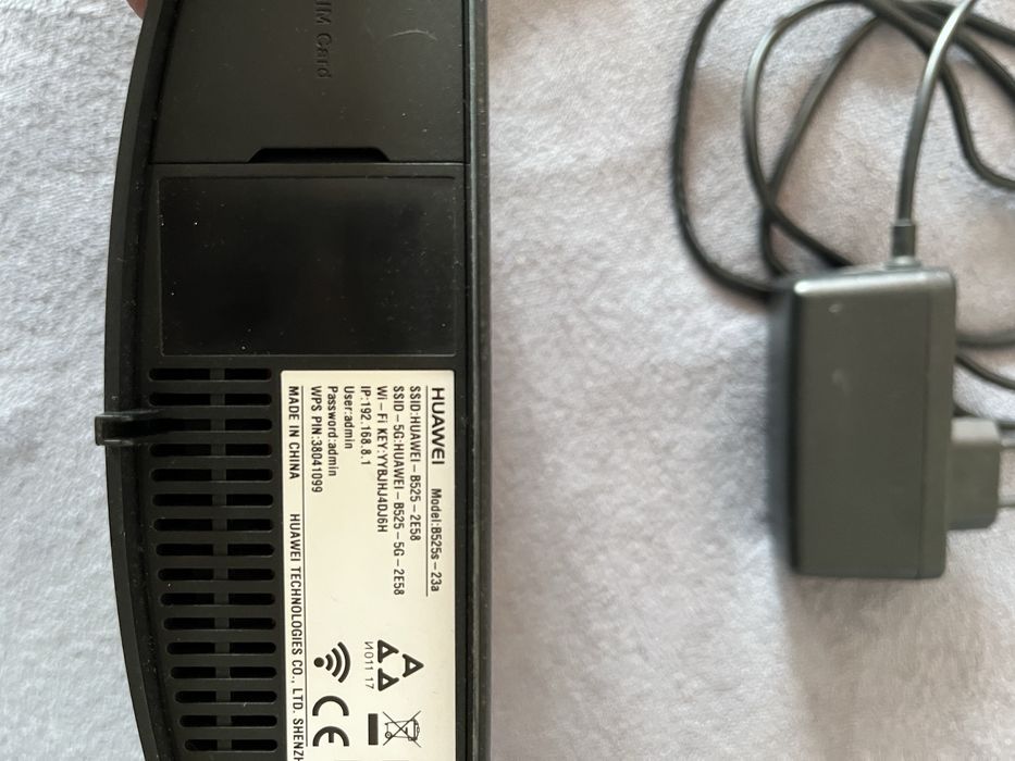 ZESTAW  Internetowy HUAWEI B525-23a Router Modem TP-LINK TD-W8970