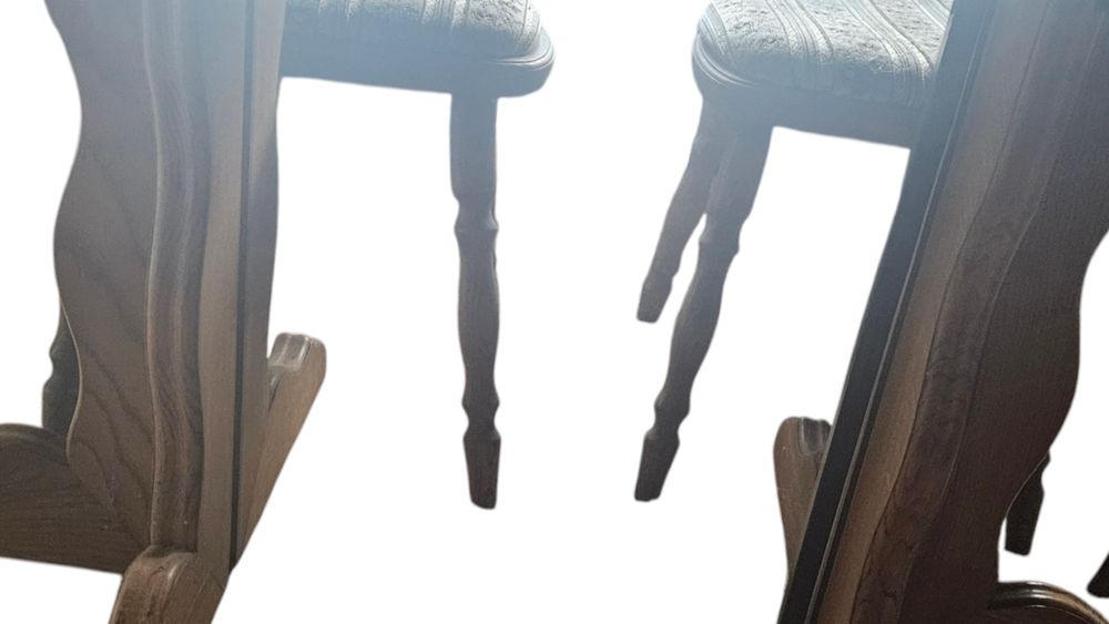 Stół dębowy rozsuwany z  6 krzesłami, styl kolonialny