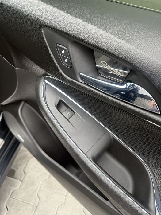 Автомобиль Шевроле Круз