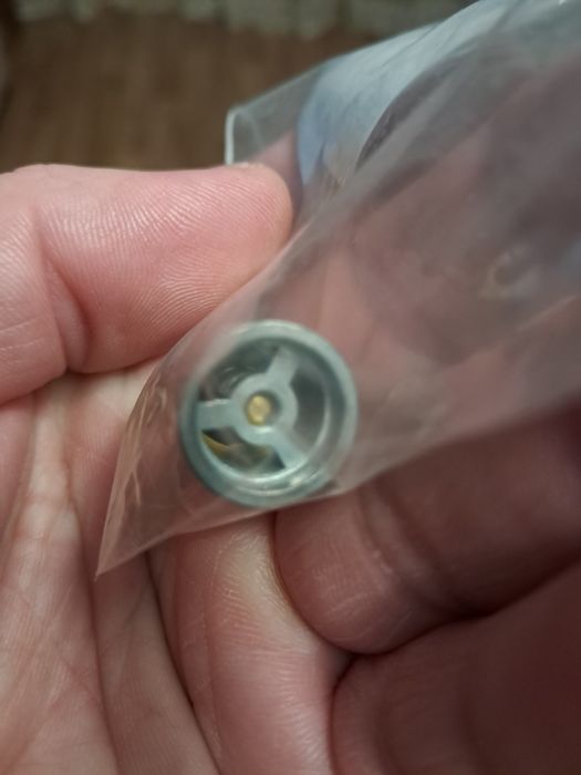 Зворотній клапан масляної системи VAG 1.8T  AWT