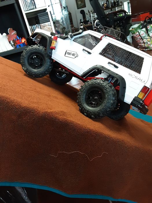 Crawler scale 1.10 Scx10 2 injora cherokee