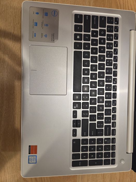Laptop dell inspirion 15 5570