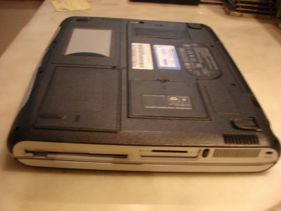 Portátil Compaq Presario 700