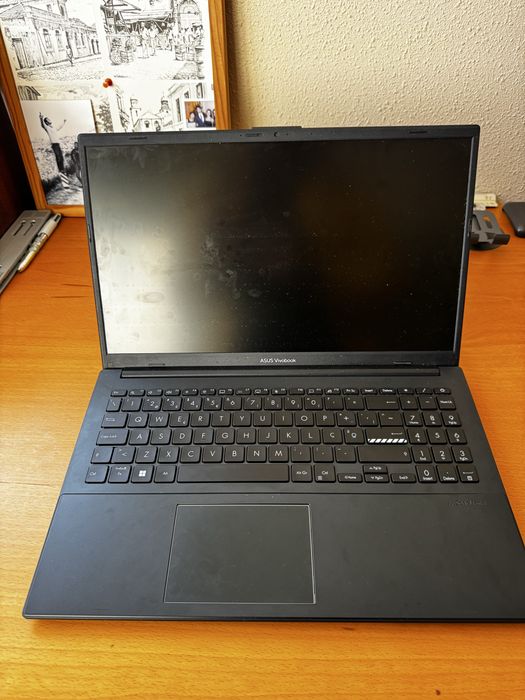 Asus vivobook com 16GB ram e 477GB de armazenamento