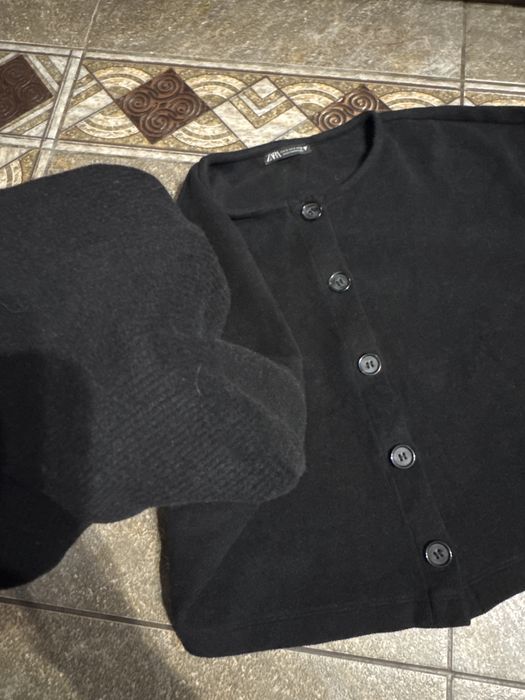 светрик на гудзиках ZARA S розмір