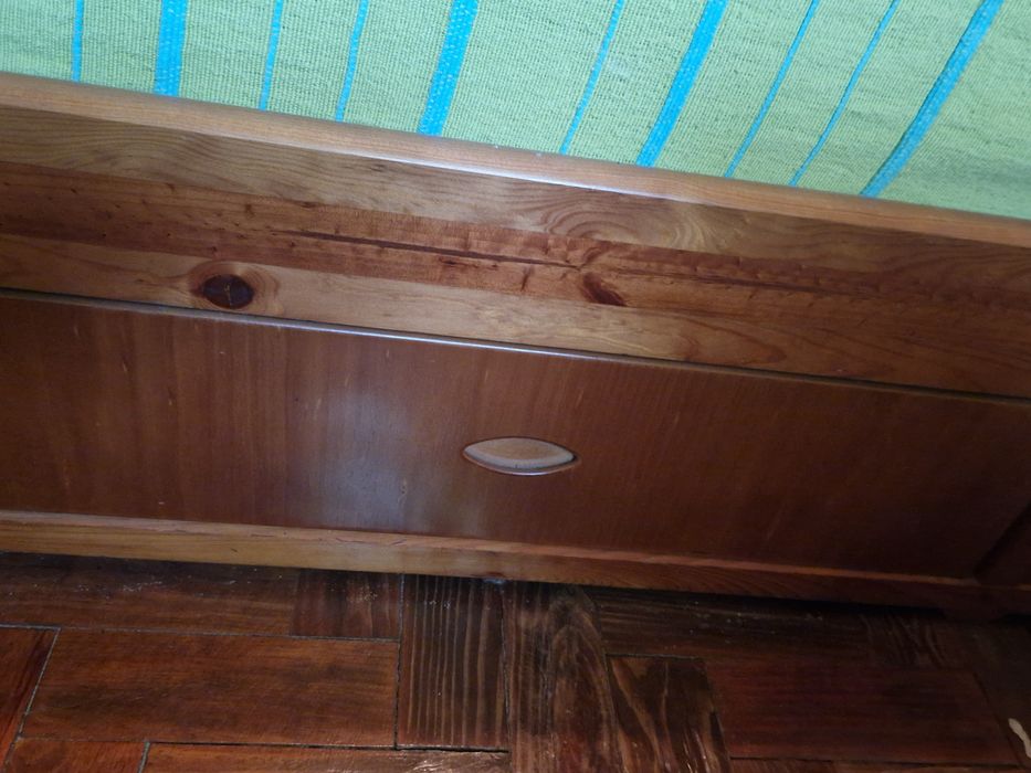 Quarto  completo  em pinho mel