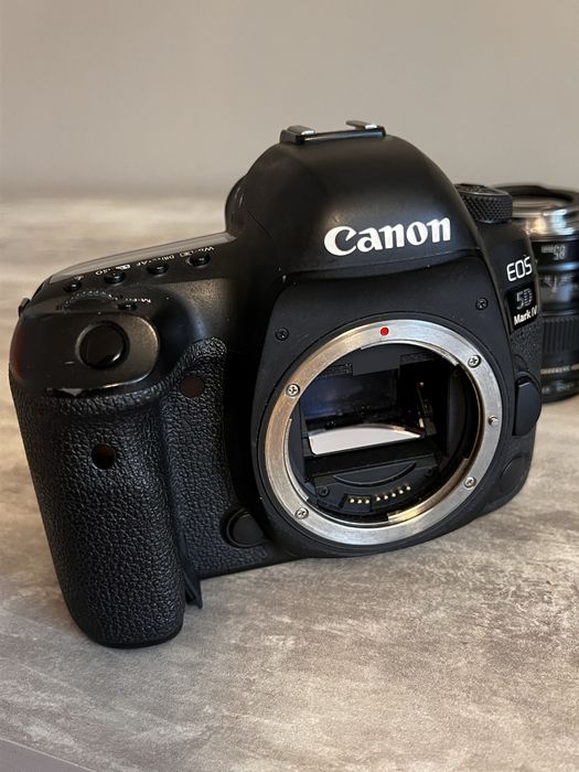 Фотокамера Canon ef 5D mark 4