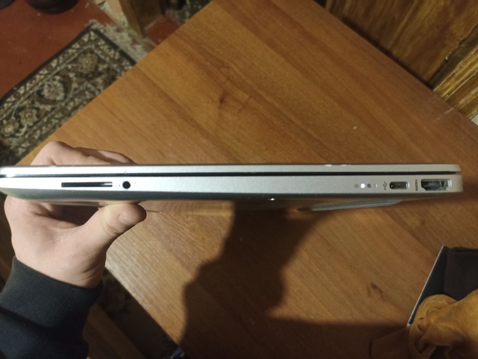 Продам  Ноутбук HP 15S-eq2xxx