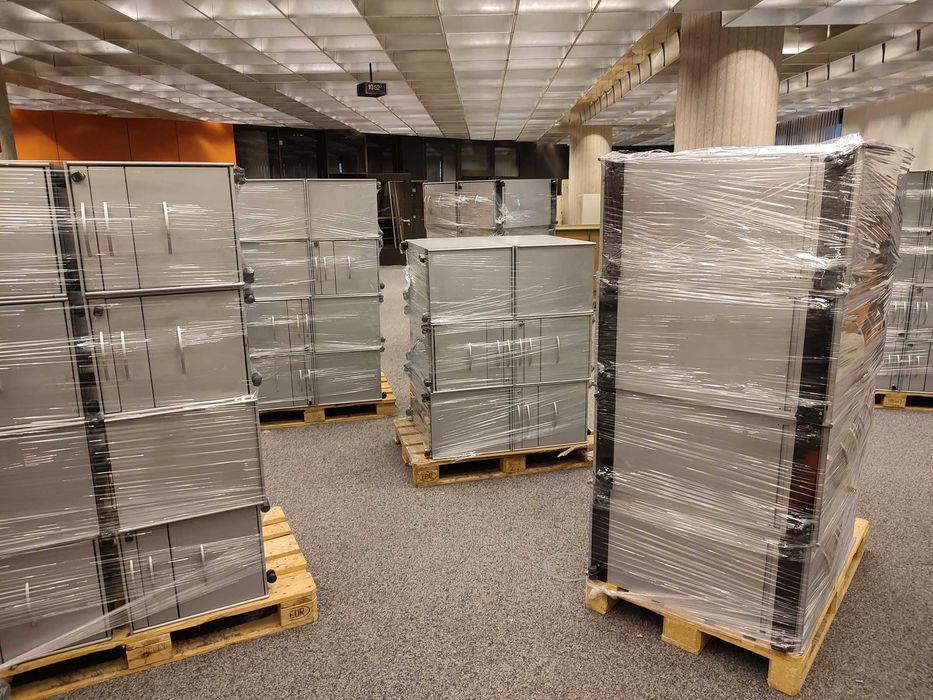 Kontenerek szafka biurowa szuflady zamykana na kółkach metal ciężka