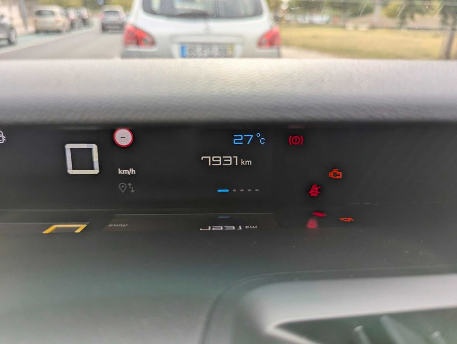 Citroën C3 Turbo MAX 2025 Gasolina Cinza Completo 1 ano de uso 8.000km