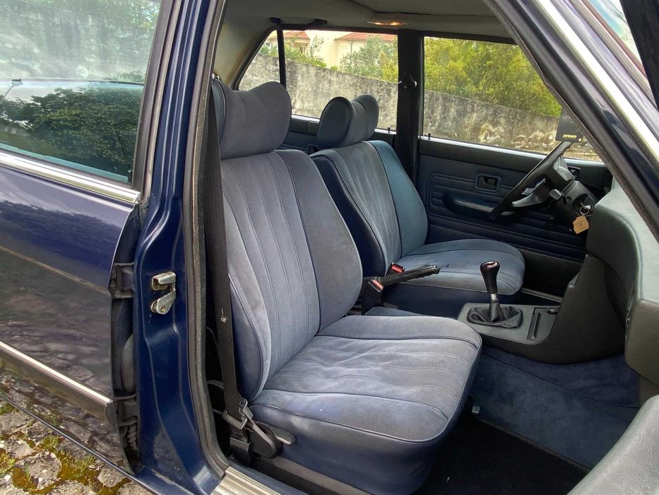 BMW E28 520i - 6 cilindros