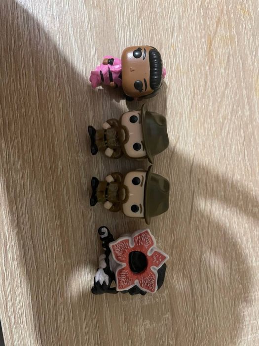 Продаю фігурки дивні дива