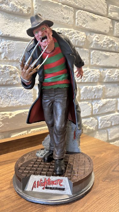 Sprzedam figurkę Freddy Krueger 33 cm do negocjacji