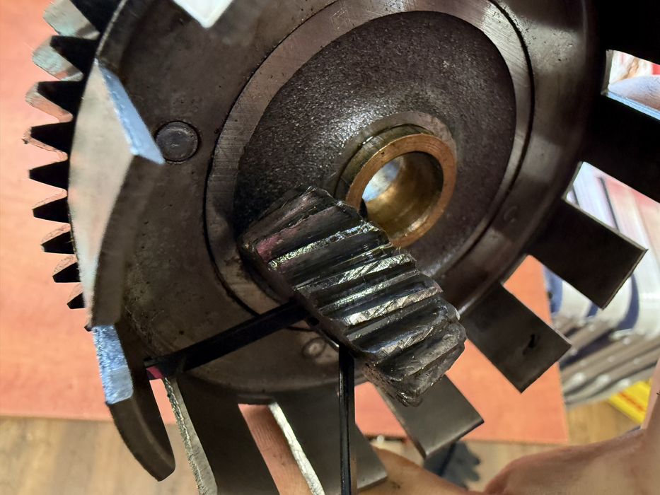 Kosz sprzęgłowy Simson S51 SR50 S53 Schwalbe KR51/2 org DDR wysyłka