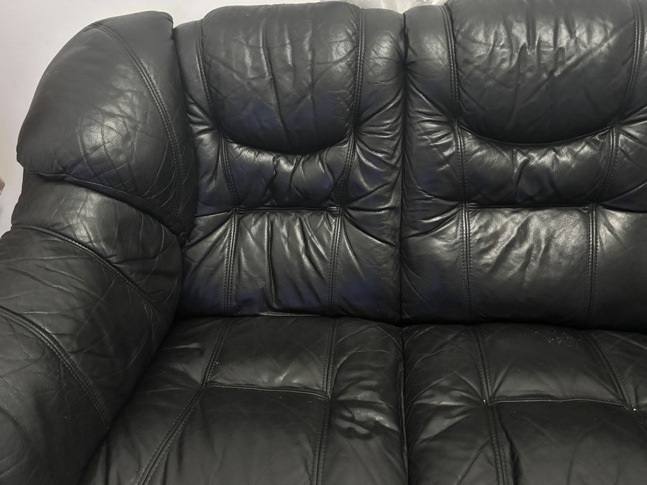 SOFA DE PELE preto 3l