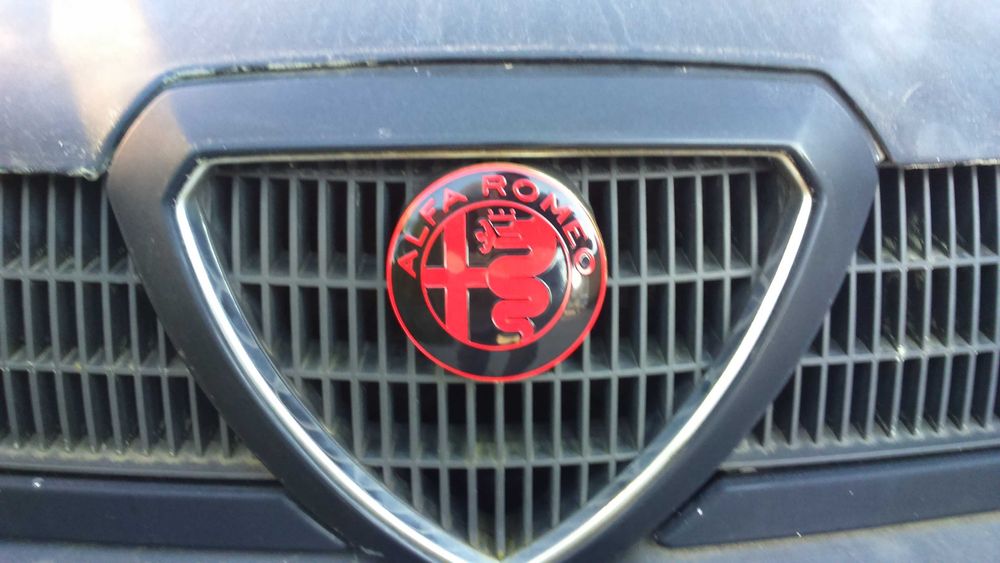 Símbolos emblemas logótipos Alfa Romeo 74 mm frente e trás