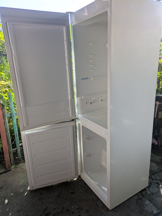 Холодильник Indesit LI8S1W