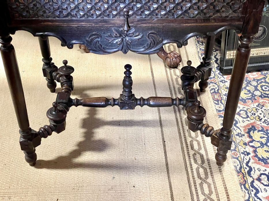 Mesa antiga tipo gotico imperio seculo 19