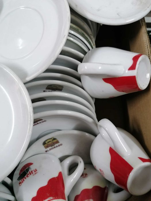 Pires e chávenas café bar, lote todo por 5€
