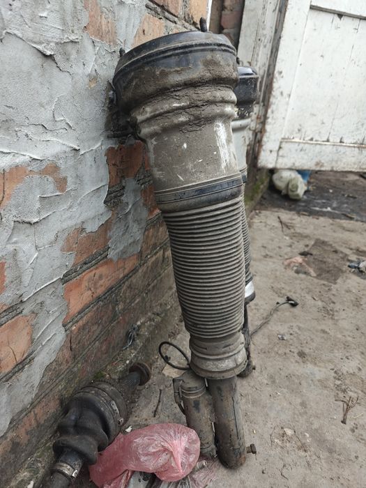 Пневмостойки передние мерседес w220 w211