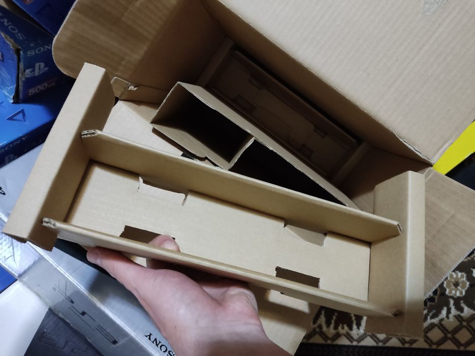 Sony Playstation 3  упакування коробка заводська  500gb.
