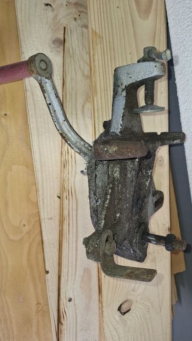 Szlifierka ręczna mocowana do blatu