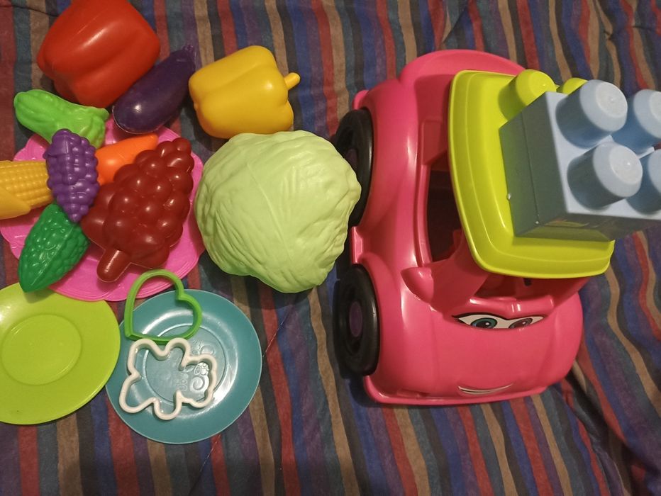 Іграшки для дівчинки