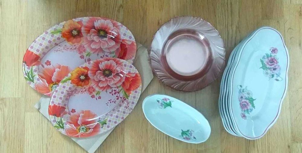 Тарілки нові овальні