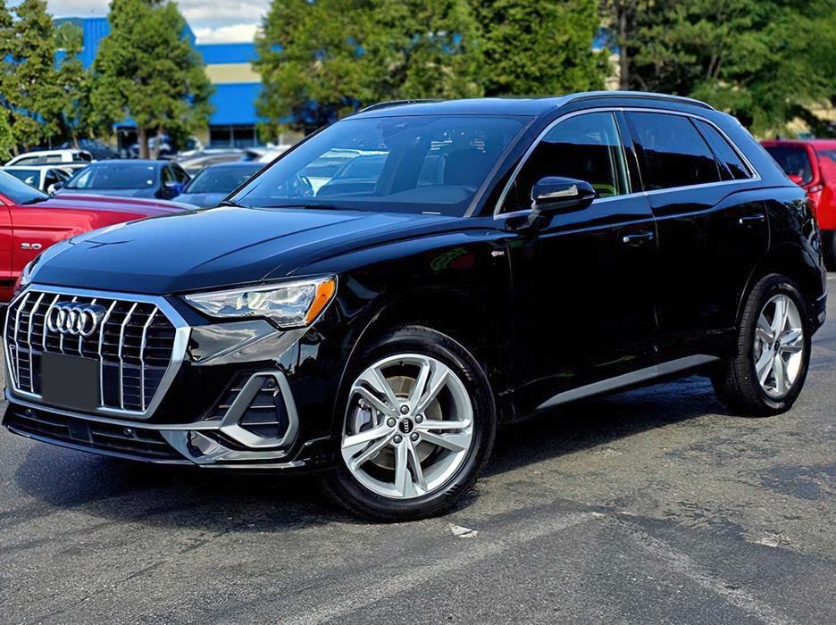 Audi Q3      2022