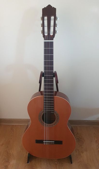 Hiszpańska gitara klasyczna Perez 610 Cedro (z wytwórni Alhambra)