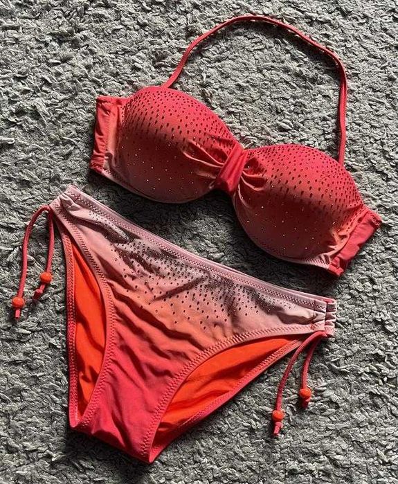 Фірмовий,шикарний,окремий купальник пу-ап sexkiss