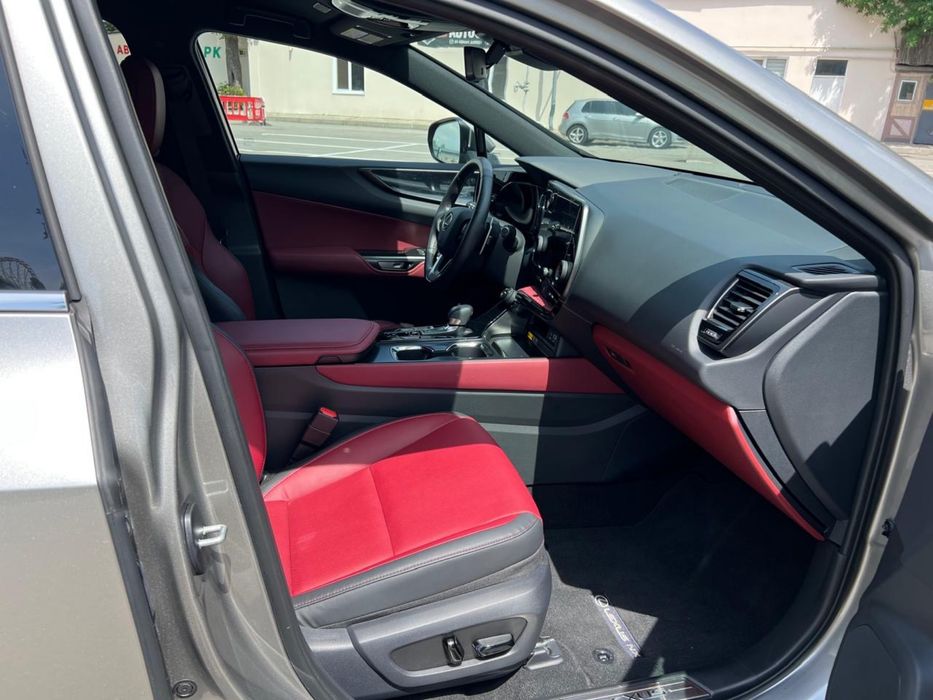 Продам машину лексус NX 250