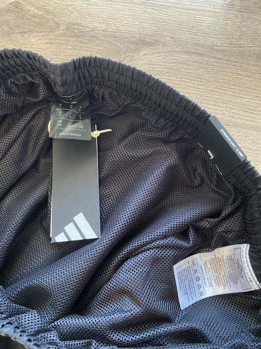 Нейлонові штани на утяжках Adidas