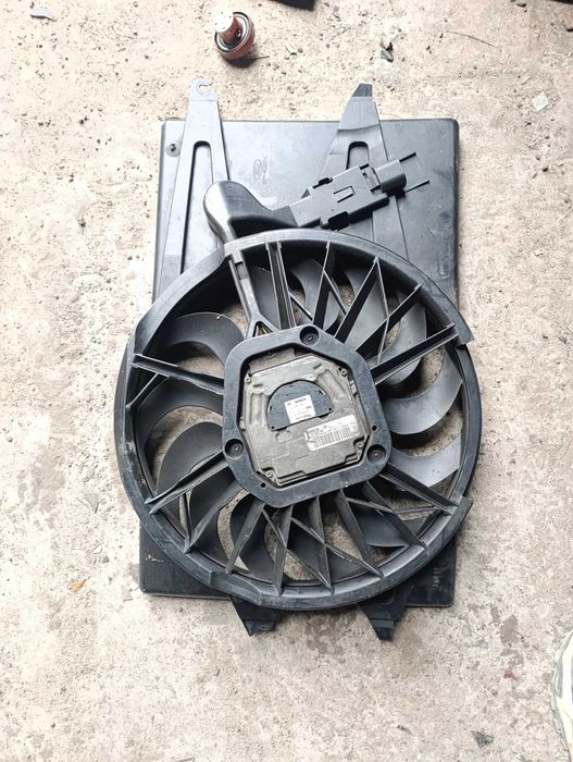 Вентилятор охлаждения Ford Mondeo Mk3 Дизель В сборе. Оригинал