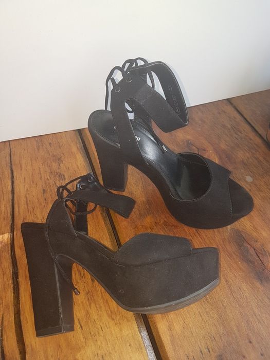Czarne sandały platformy roz 36