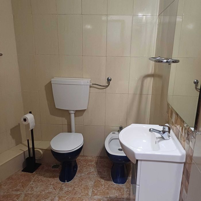 Quarto Mobilado no Centro do Cartaxo / Casa Banho Privativa